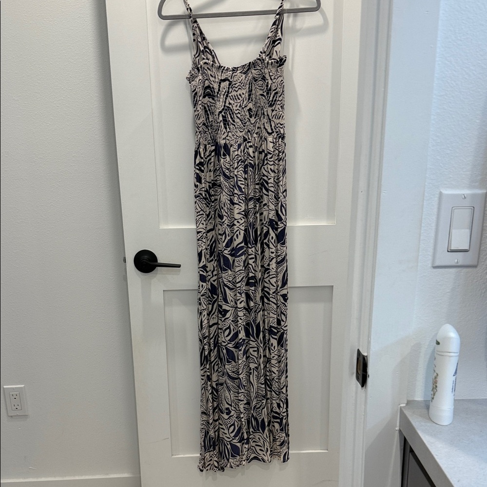 Navy and White Leaf Print Jumpsuit - Picture 3 of 4